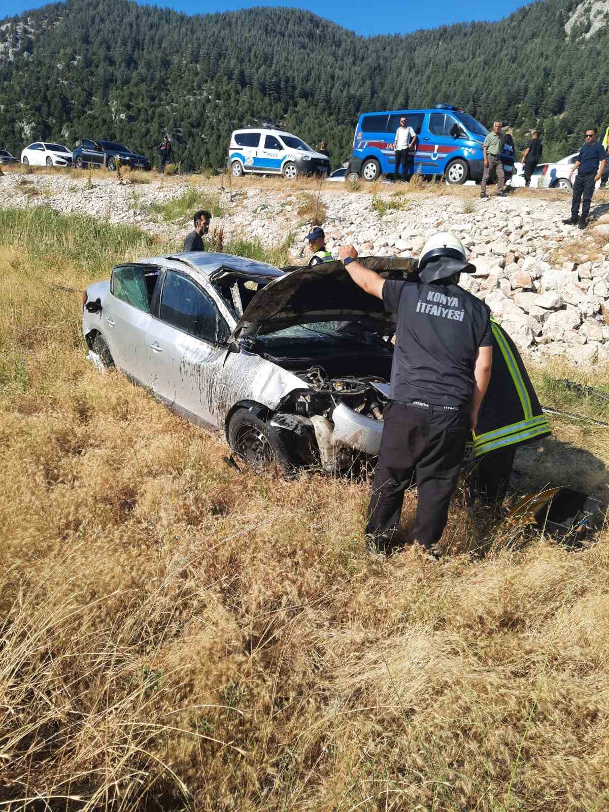 Devrilen otomobilde anne, bebeği ve kız kardeşi hayatını kaybetti

