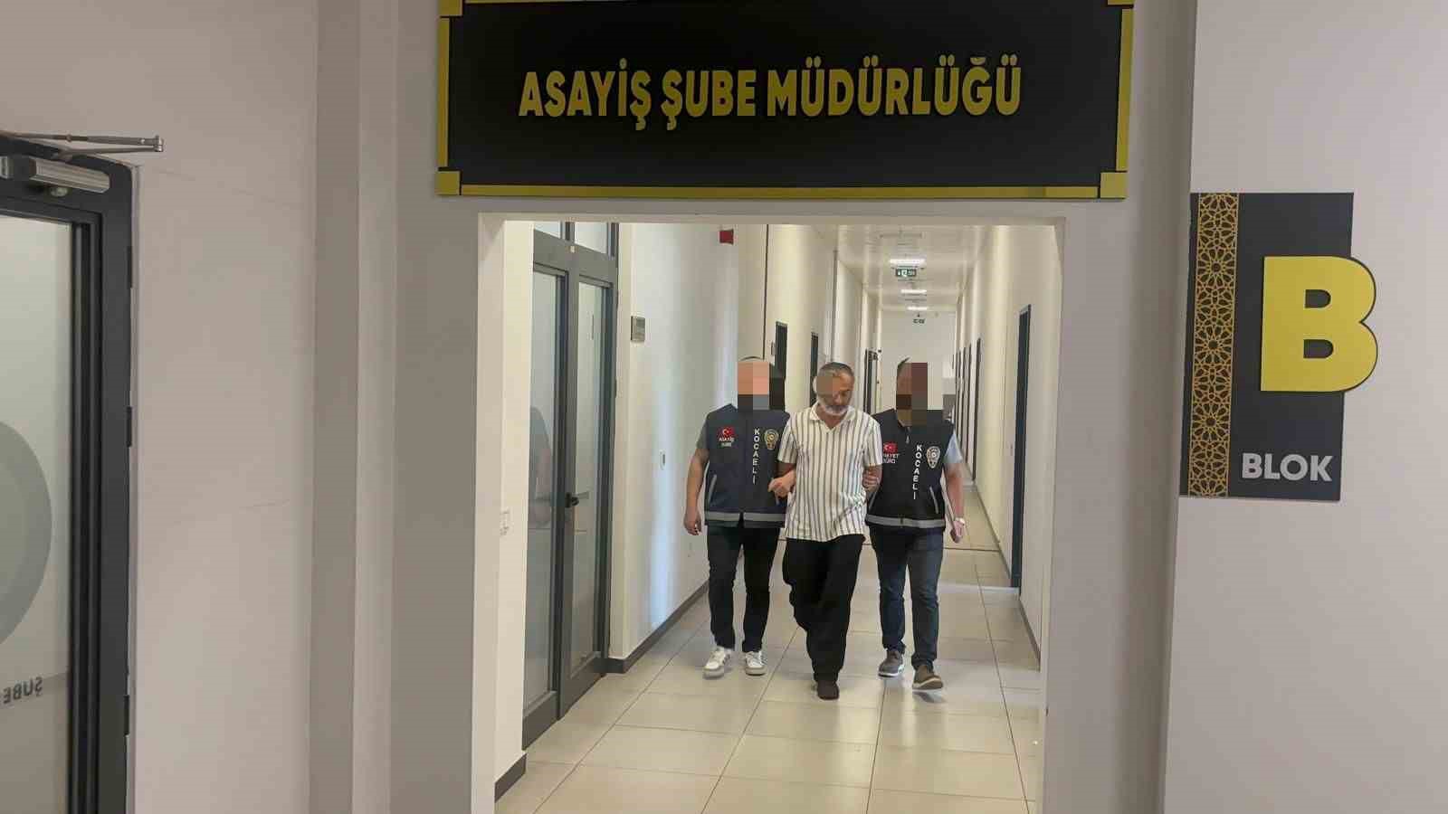 Üvey oğlunu bıçaklayan şahıs tutuklandı

