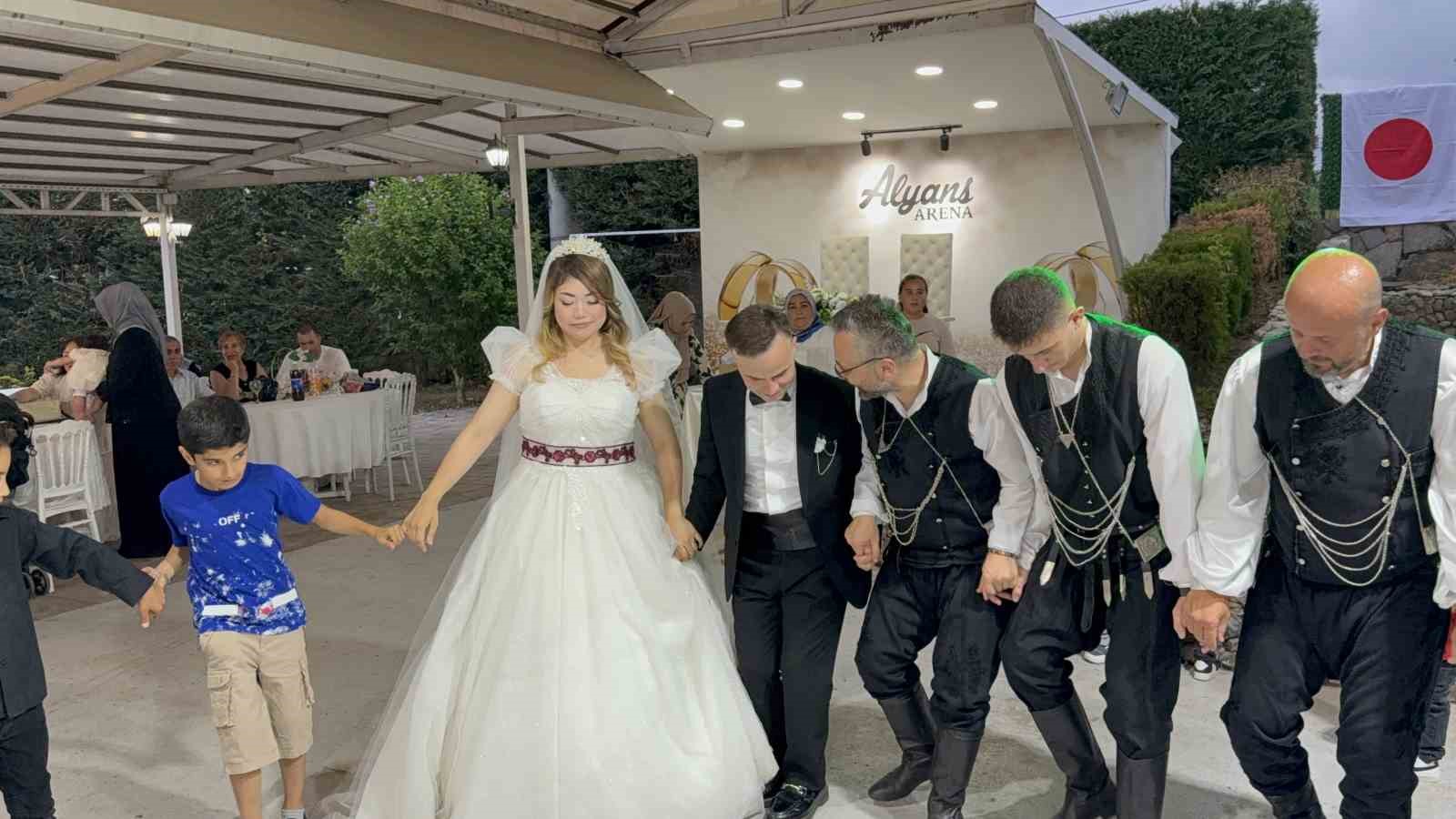 Japonya’dan Düzce’ye gelin geldi: 13 bin kilometrelik aşk

