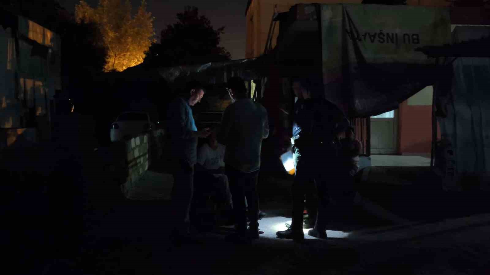 Çıkan tartışmada kendi silahından çıkan kurşunla yaralandı
