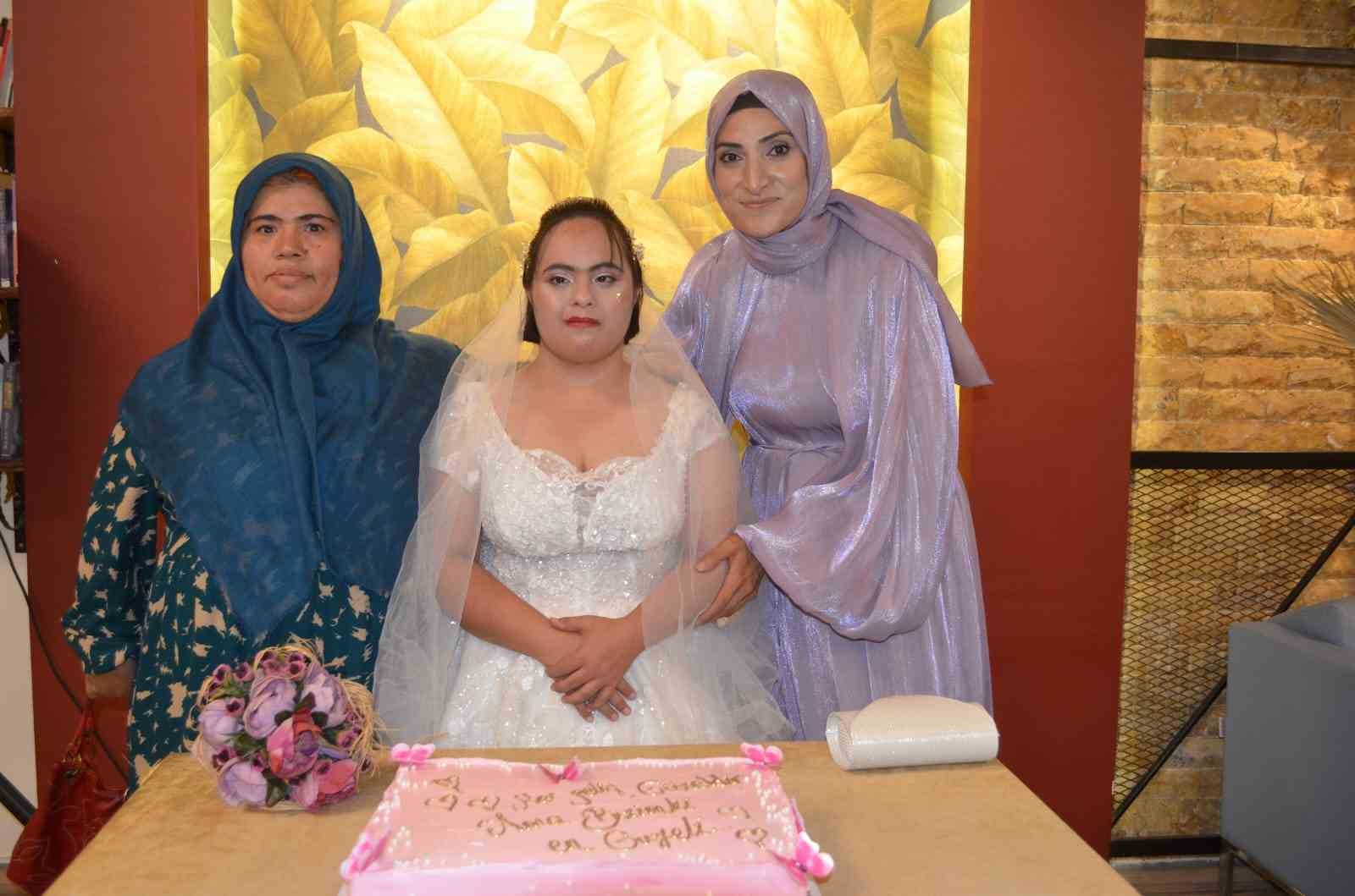 Down sendromlu Nisan Nur’un gelinlik hayali gerçek oldu