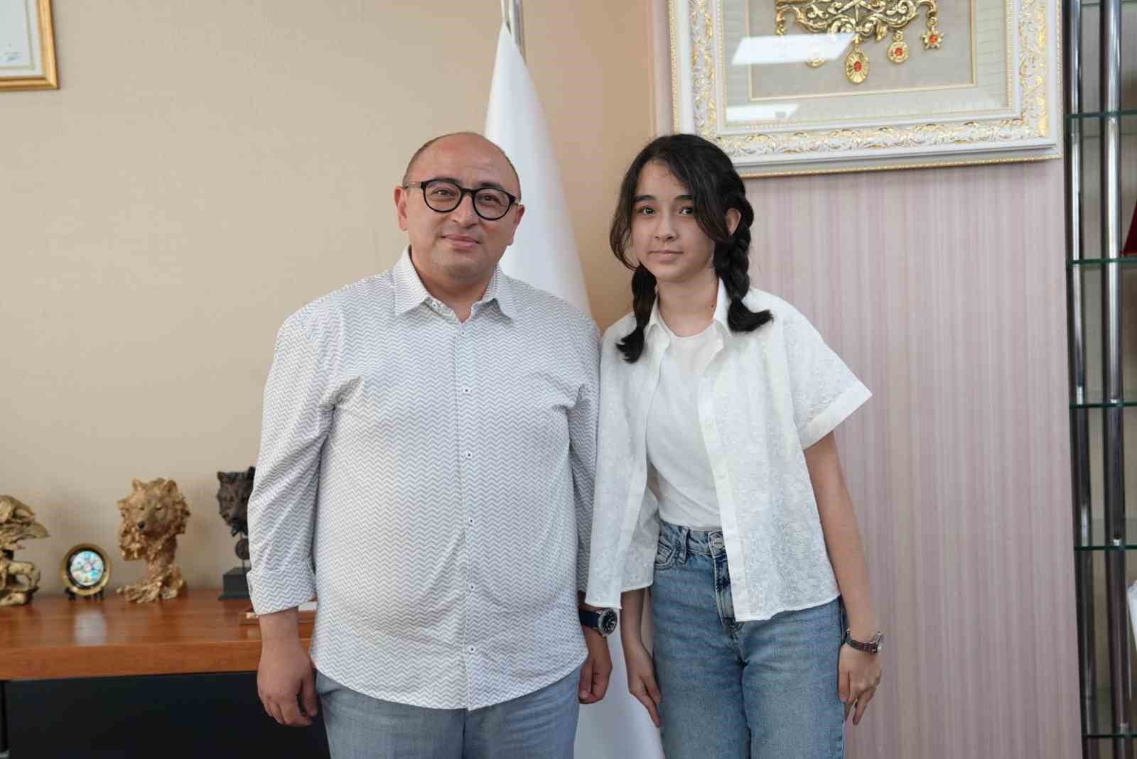 Erdemli Belediyesi Kurs Merkezi  LGS&rsquo;de iki T&uuml;rkiye birincisi &ccedil;ıkardı
