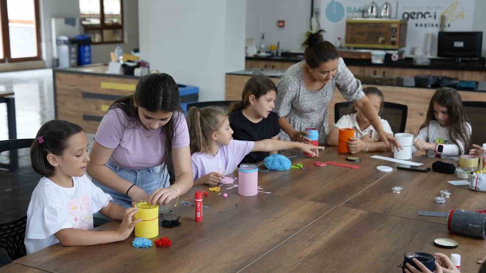 Gençhanelerde eğlenceli yaz tatili

