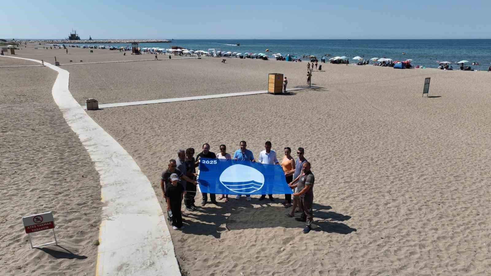 Bursa sahillerinde &lsquo;Mavi Bayrak&rsquo; dalgalanıyor