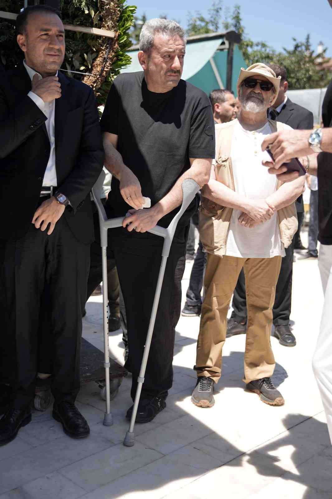 İsmail Sarıkaya son yolcuğuna uğurlandı
