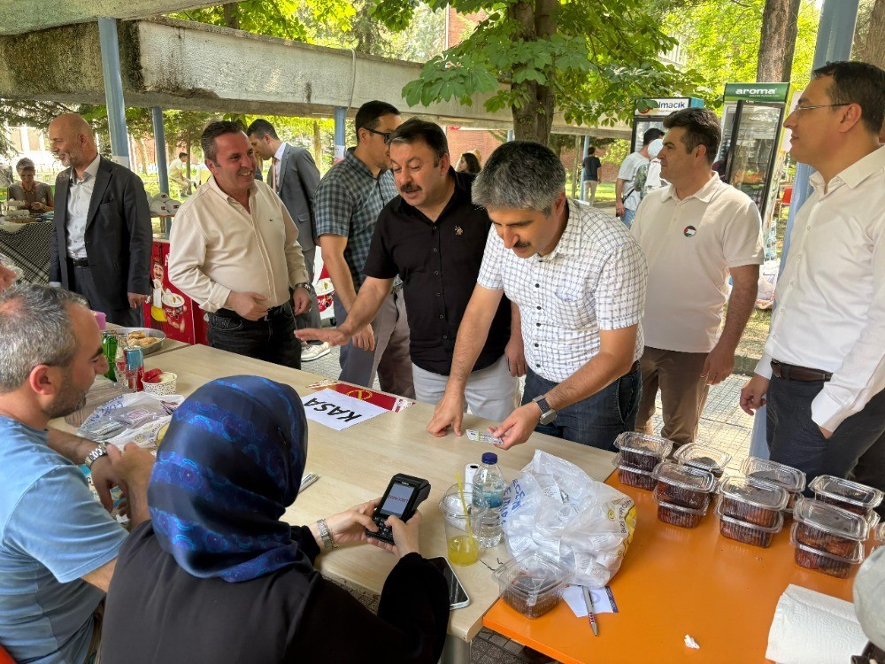 MEB yerleşkesinde Gazze yardım sergisi düzenlendi