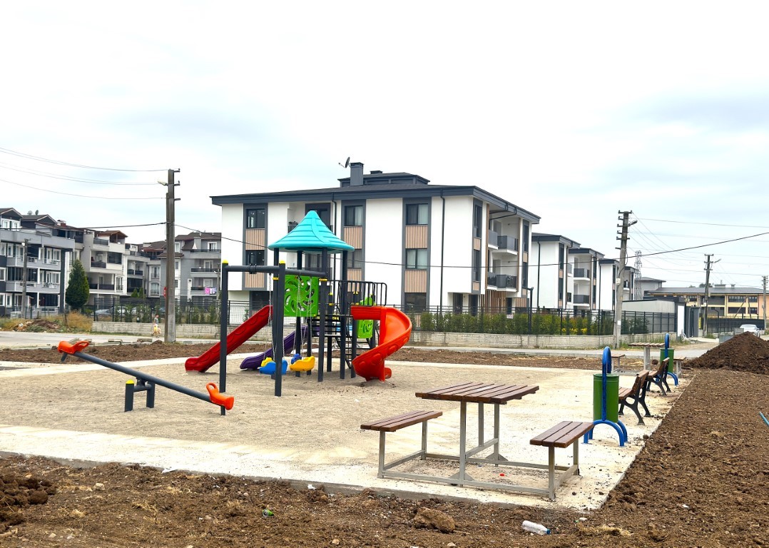 Kartepe&rsquo;de &ccedil;ocuklara yeni oyun alanı
