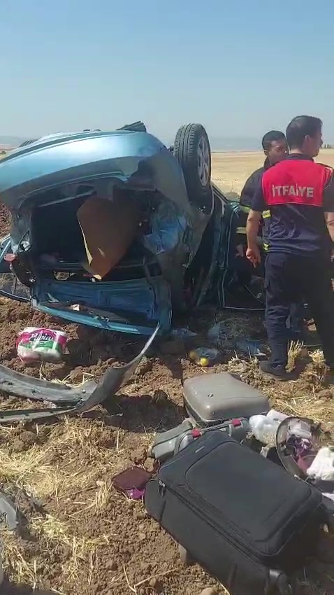 Amasya’da otomobil şarampole uçtu: 3 yaralı