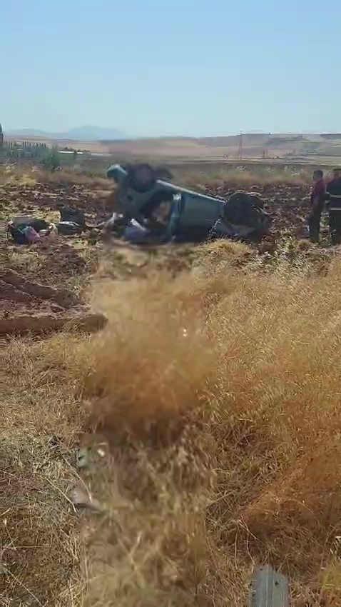 Amasya’da otomobil şarampole uçtu: 3 yaralı
