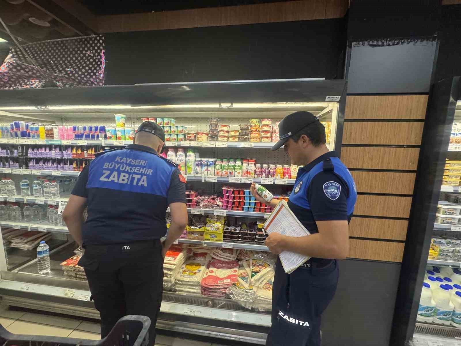 Kayseri B&uuml;y&uuml;kşehir Zabıta&rsquo;dan marketlere sıkı denetim
