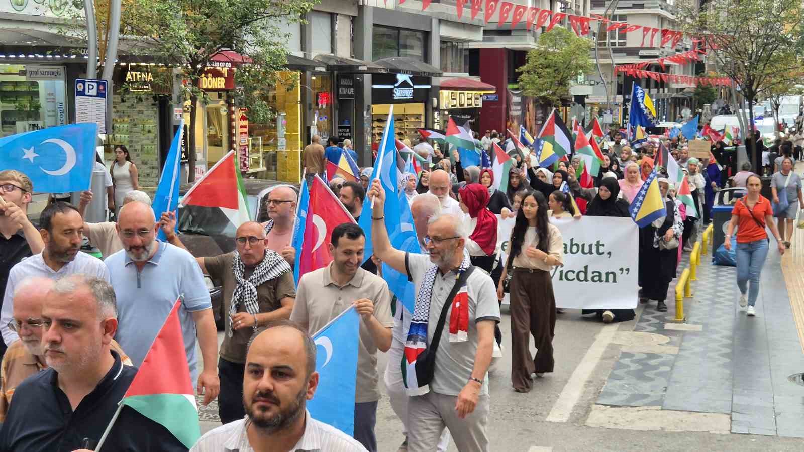 ’Srebrenitsa Katliamı’ Samsun’da kınandı