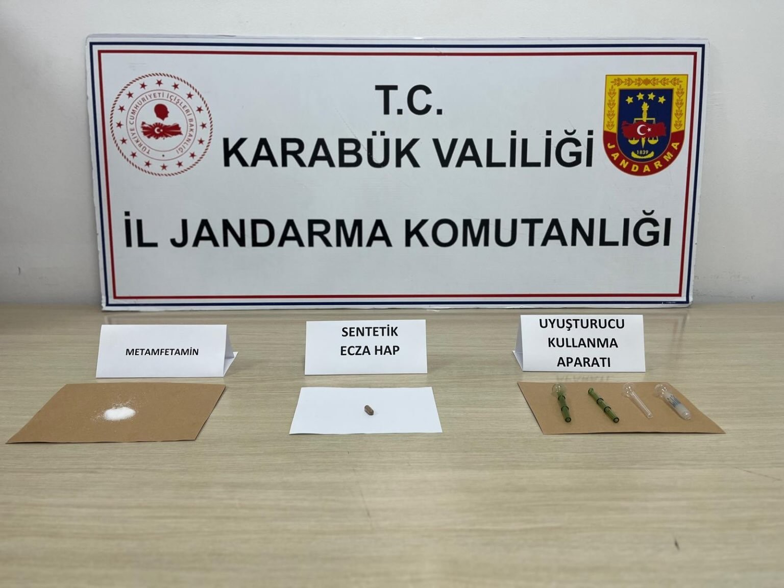 Uyuşturucu operasyonunda 3 kişi yakalandı