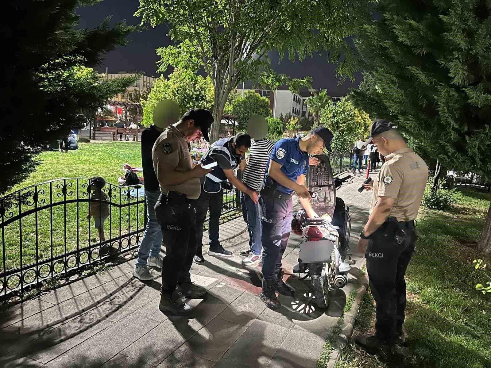Adıyaman’da "Huzurlu Sokaklar-12" uygulaması yapıldı