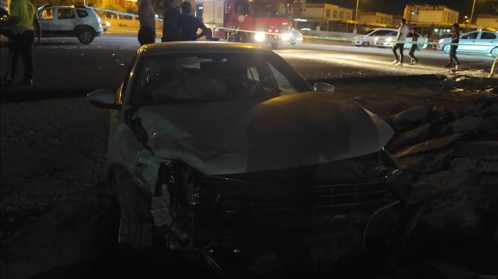 Şanlıurfa’da 2 otomobil kafa kafaya çarpıştı: 5 yaralı