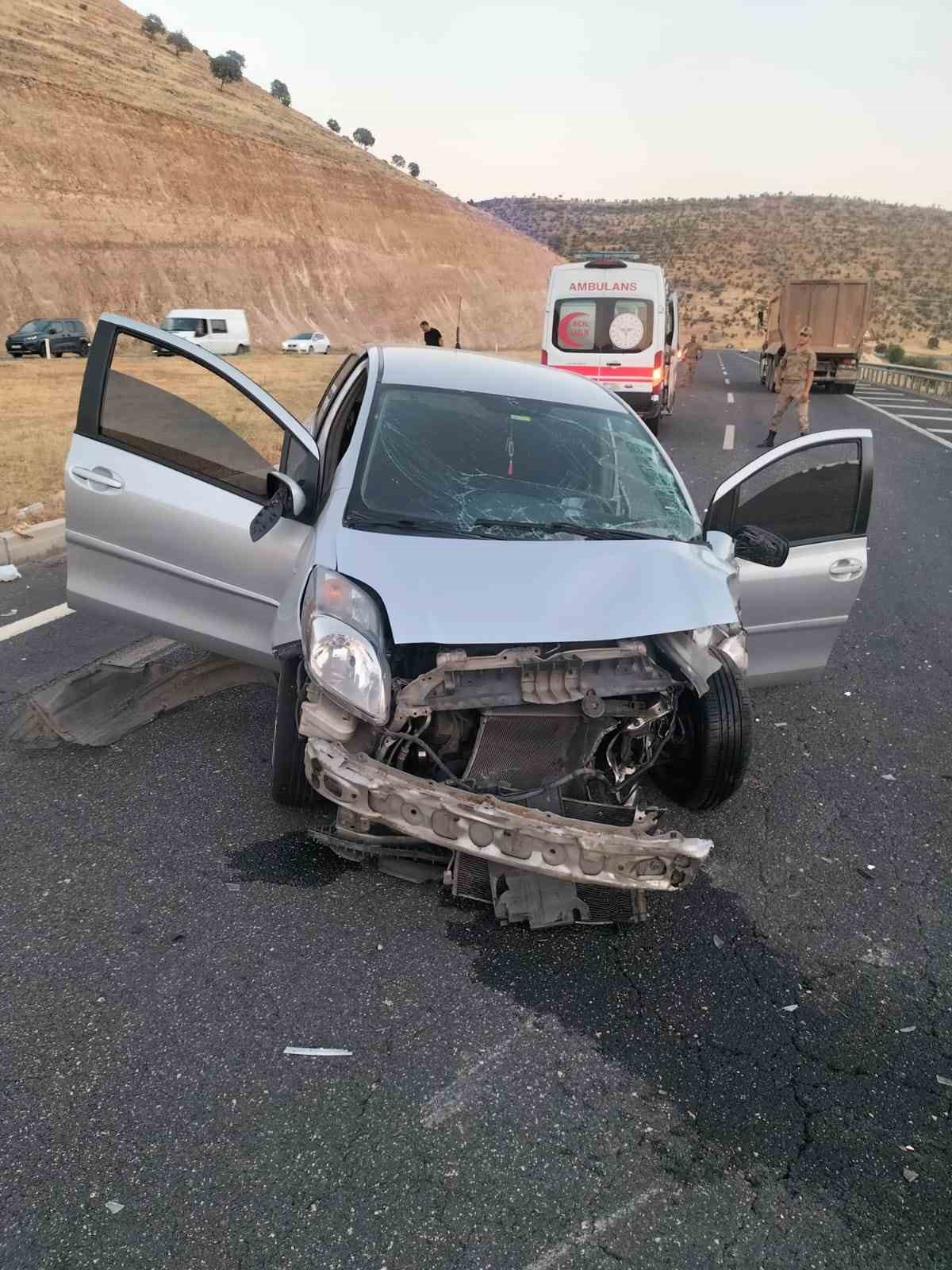 Çınar’da 2 ayrı trafik kazası: 6 yaralı