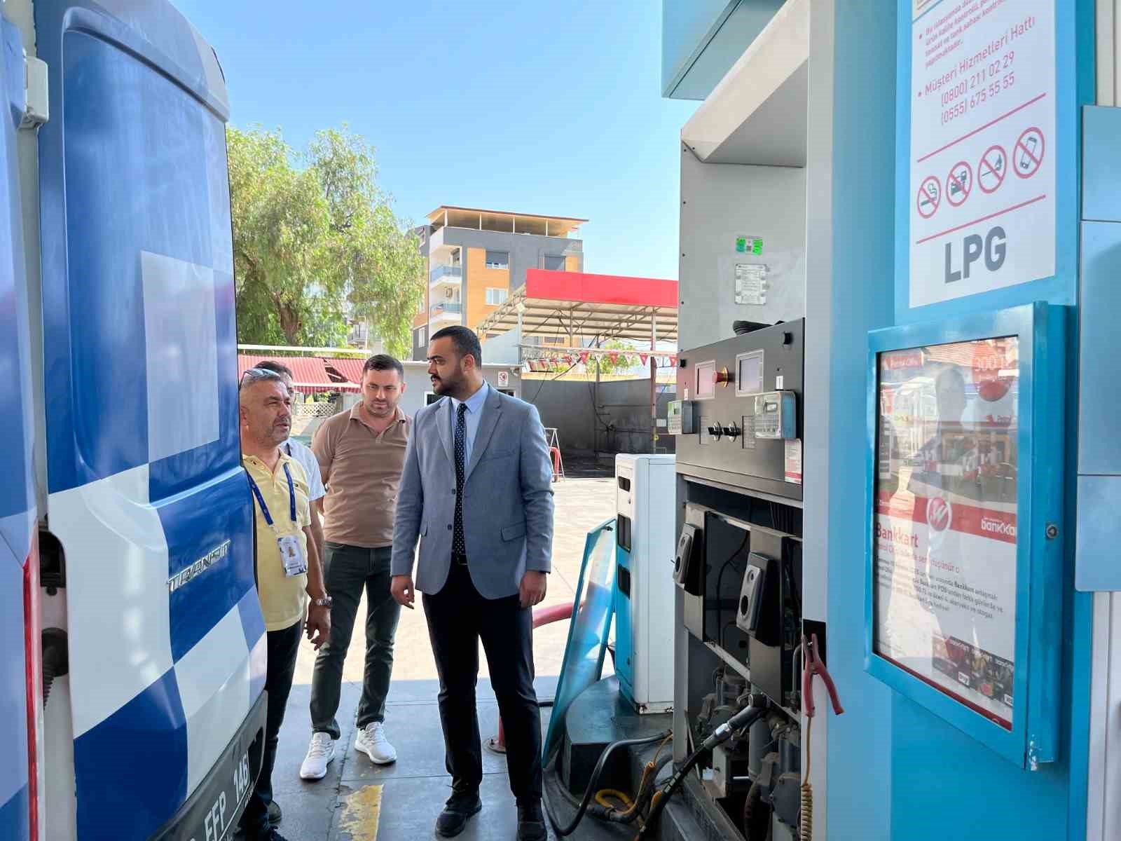 Aydın&rsquo;da akaryakıt istasyonlarına &ouml;l&ccedil;&uuml;m denetimi
