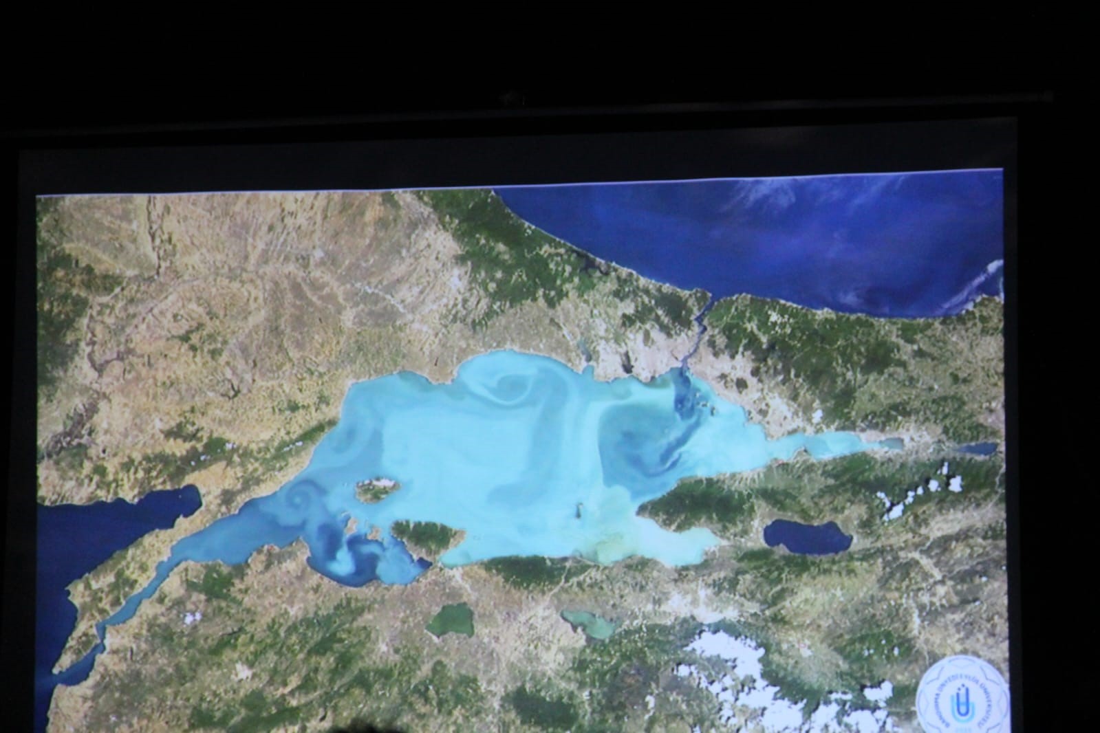 Marmara Adası Asmalı K&ouml;y&uuml;&rsquo;nde &ccedil;evre seferberliği
