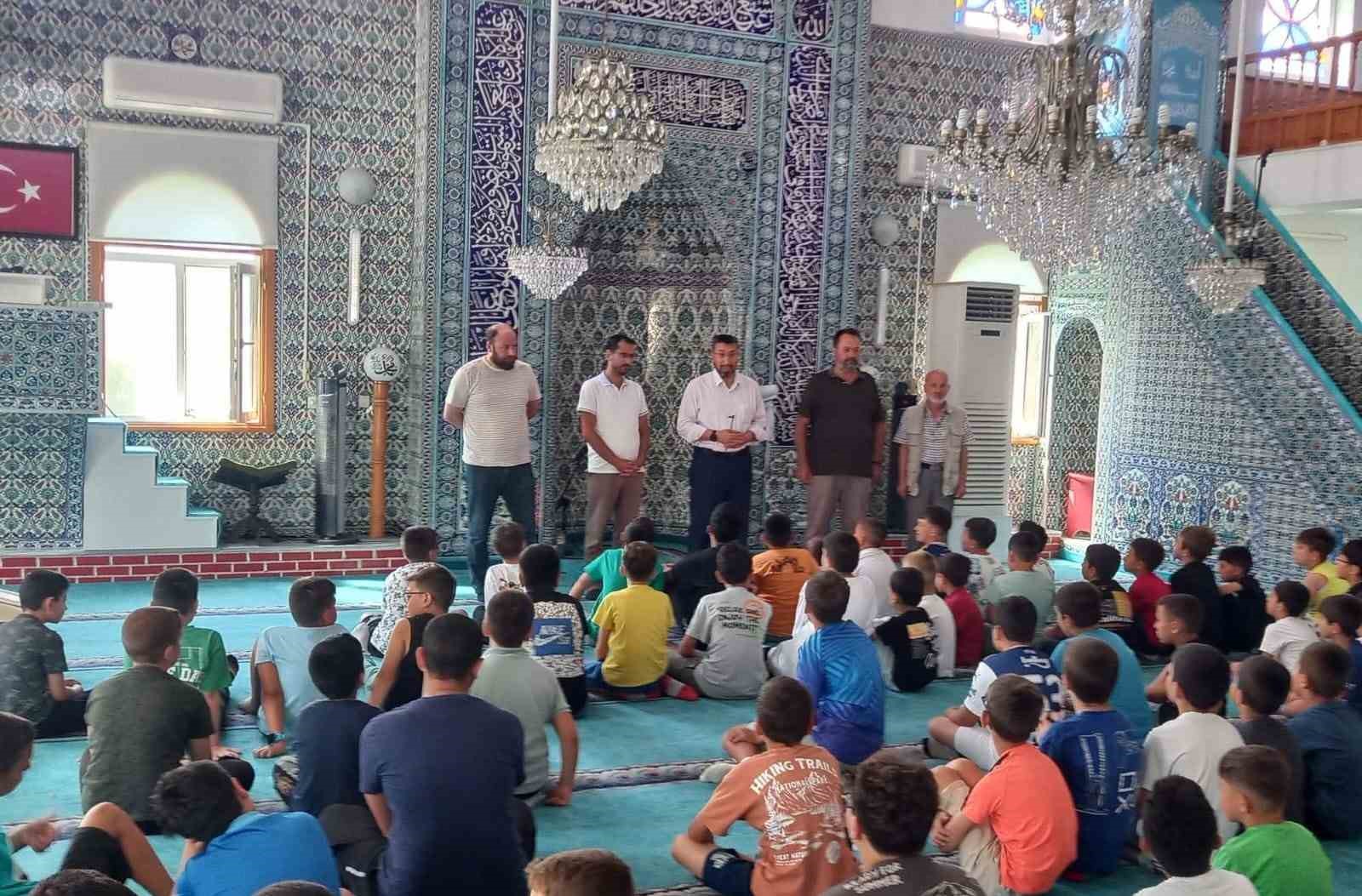 Bandırma’daki camilerde yaz kurslarına yoğun ilgi