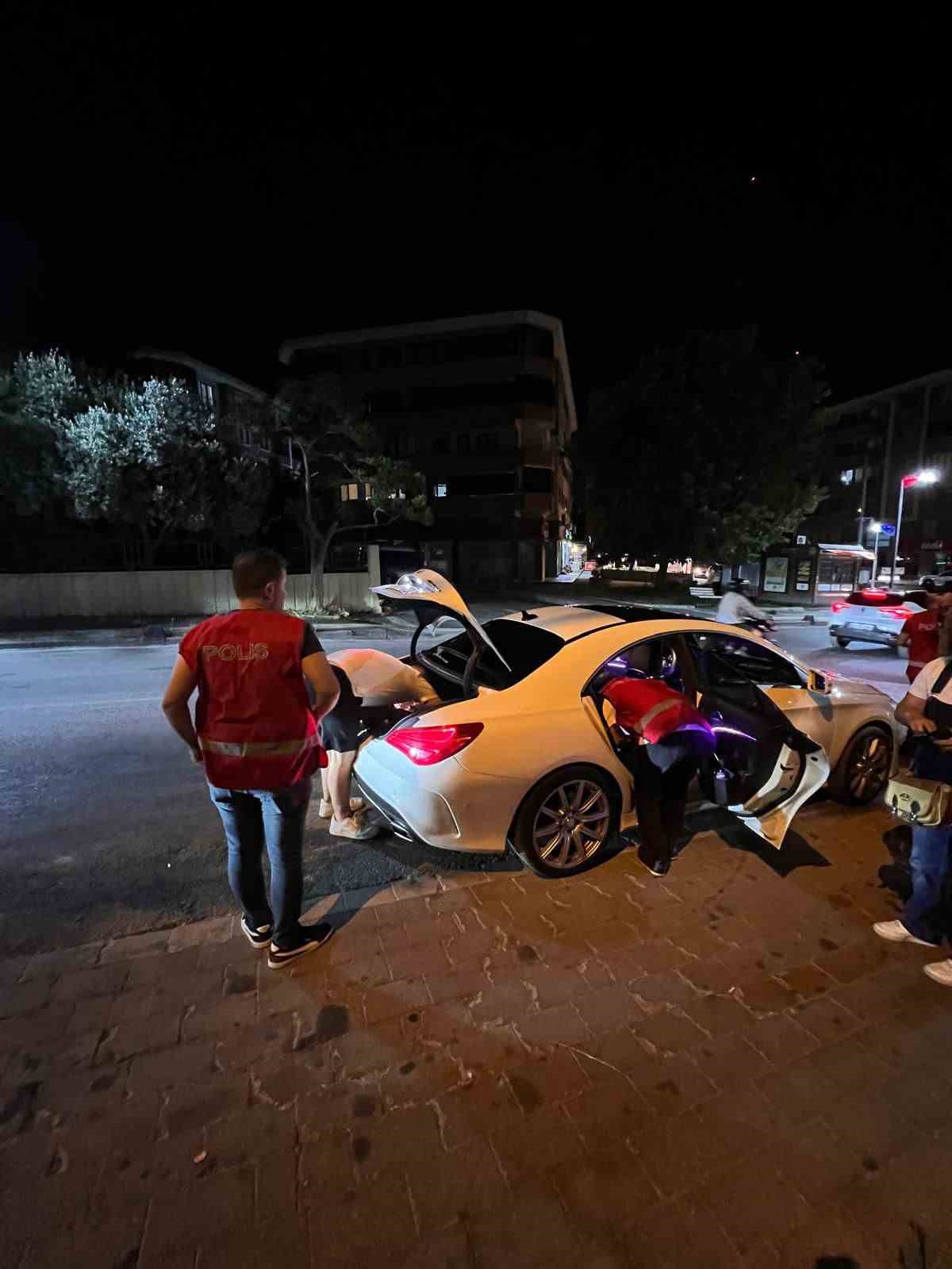 Bandırma&rsquo;da geniş &ccedil;aplı asayiş uygulaması, 17 aranan şahıs yakalandı
