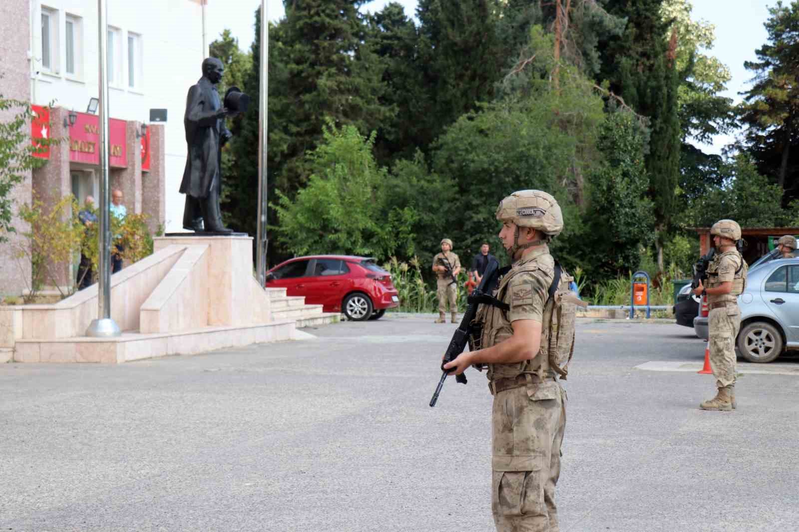 Sakarya merkezli dev dolandırıcılık çetesi çökertildi: 150 milyonluk vurgun, 1.2 milyar TL’lik mal varlığına el konuldu