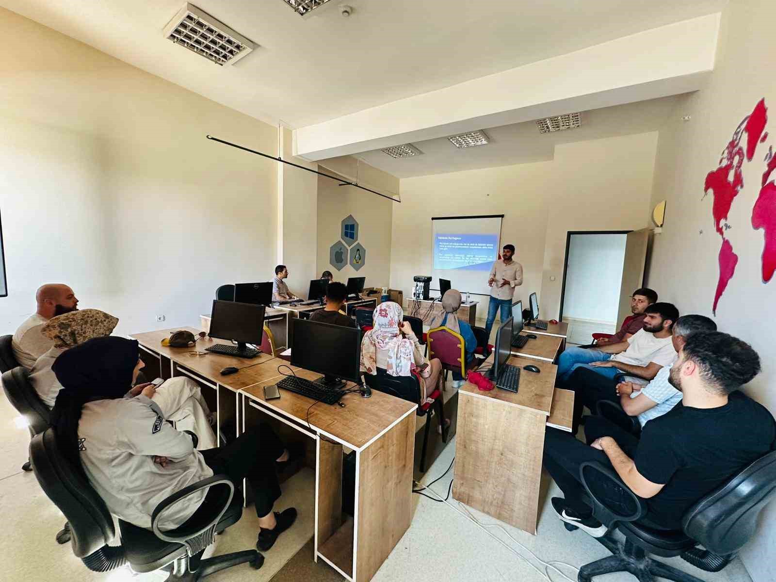 Patnos&rsquo;ta aile eğitimi semineri
