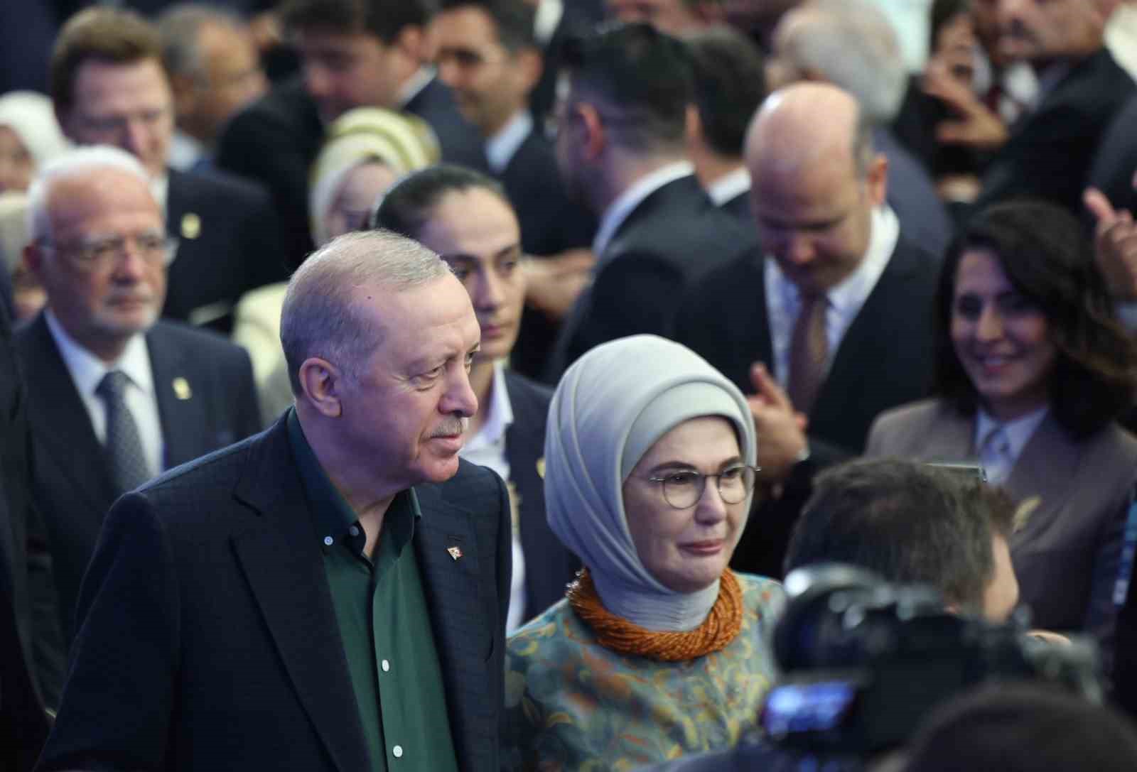Emine Erdoğan’dan AK Parti 32. İstişare ve Değerlendirme Toplantısı’na ilişkin paylaşım