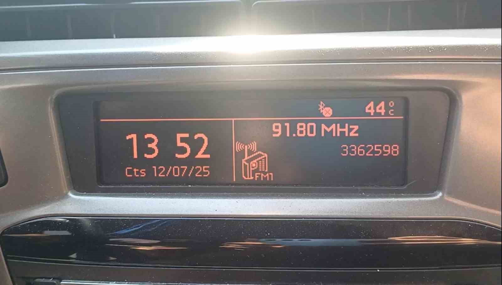 Kayseri&rsquo;de hava sıcaklığı 40&rsquo;ı aştı, vatandaş serinlemenin yollarını aradı
