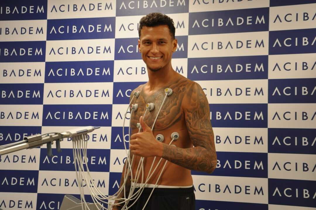 Davie Selke, sağlık kontrolünden geçti