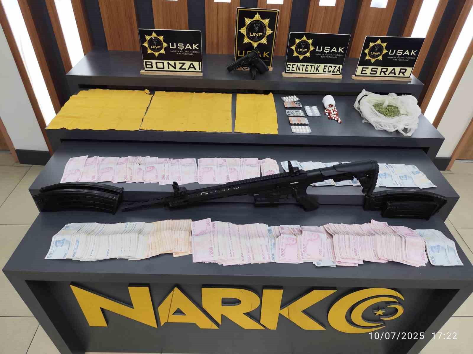 Uşak’ta çok sayıda uyuşturucu ele geçirildi