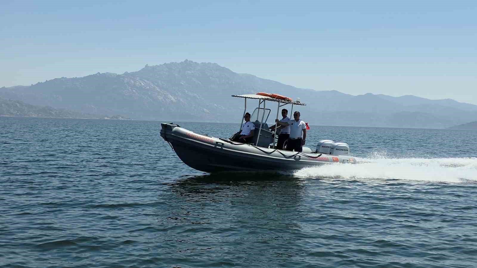 Bafa G&ouml;l&uuml;&rsquo;nde su &uuml;r&uuml;nleri denetimi yapıldı
