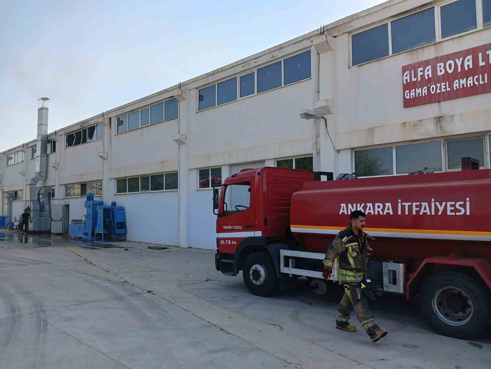 Ankara&rsquo;da boya fabrikasındaki yangın kontrol altına alındı
