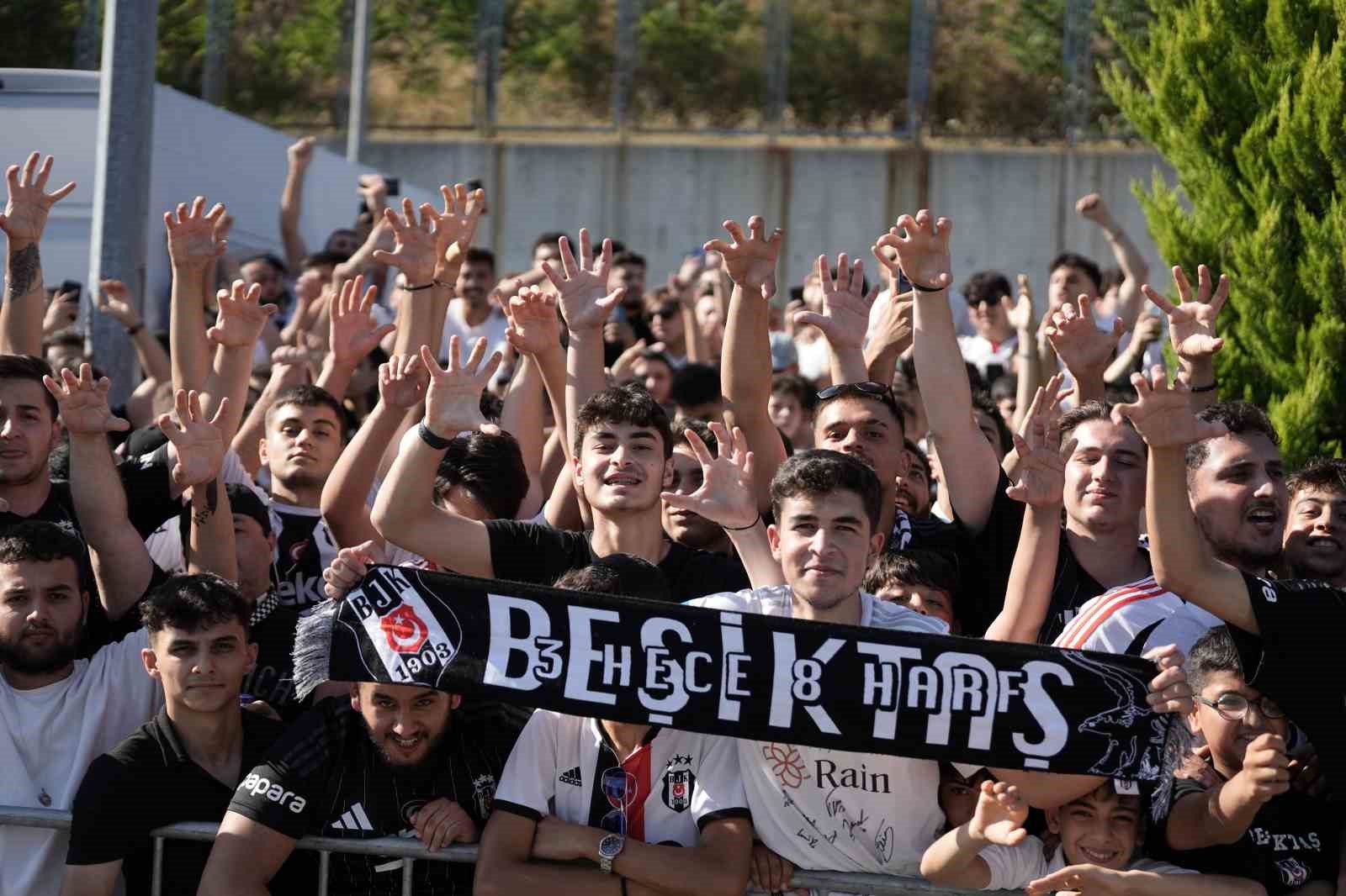 Orkun Kökçü, İstanbul’a geldi