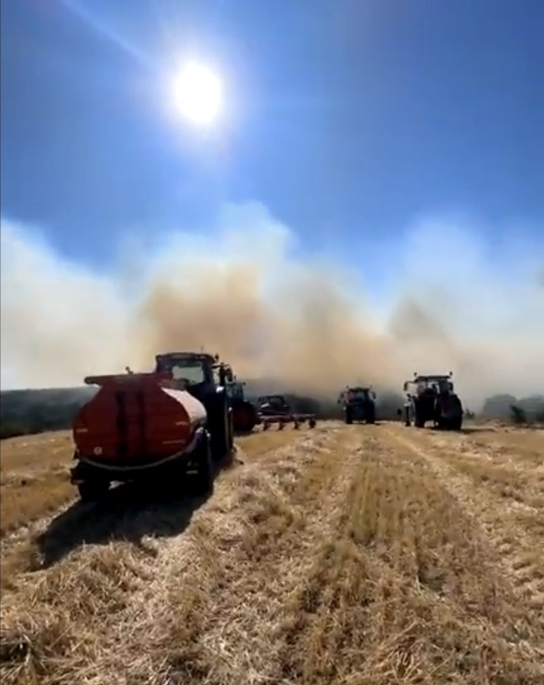 Kırklareli’de ağaçlık alana sıçraya anız yangını havadan ve karadan müdahaleyle söndürüldü
