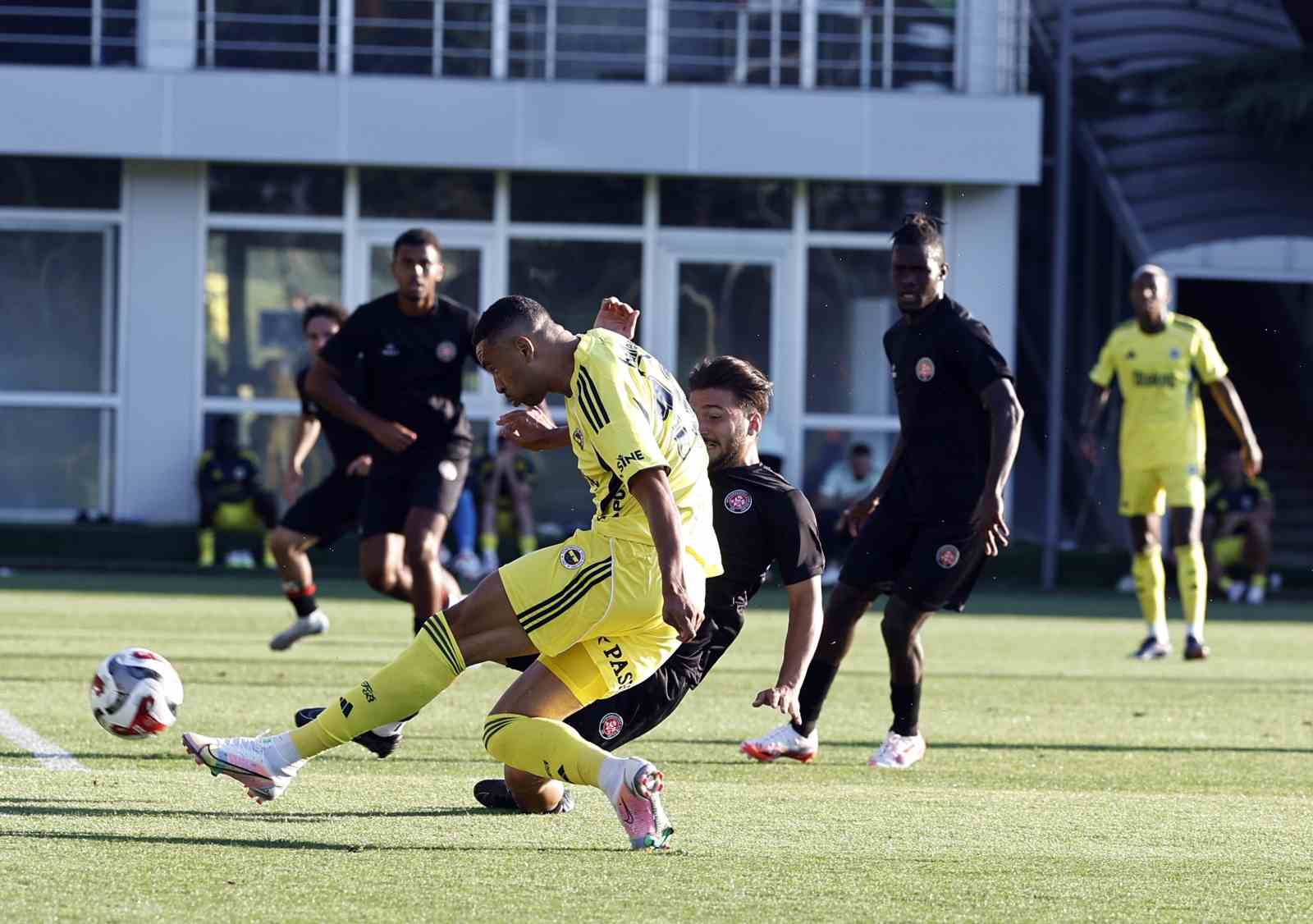 Hazırlık maçı: Fenerbahçe: 2 - Fatih Karagümrük: 2