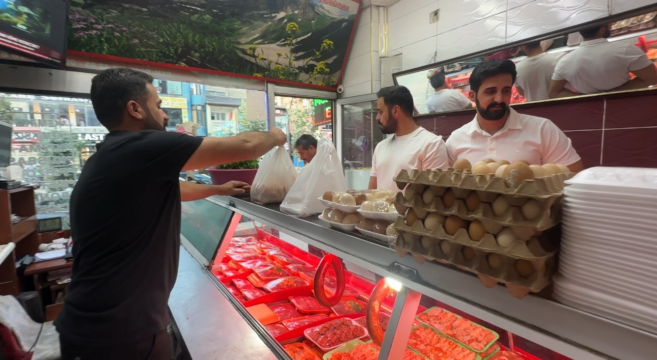 Yüksekova’da şap hastalığına karşı tedbirler sürüyor: Beyaz ete rağbet arttı