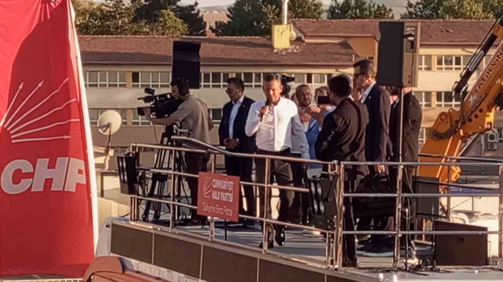 CHP Genel Başkanı Özel, Malatya’daki mitingde konuştu