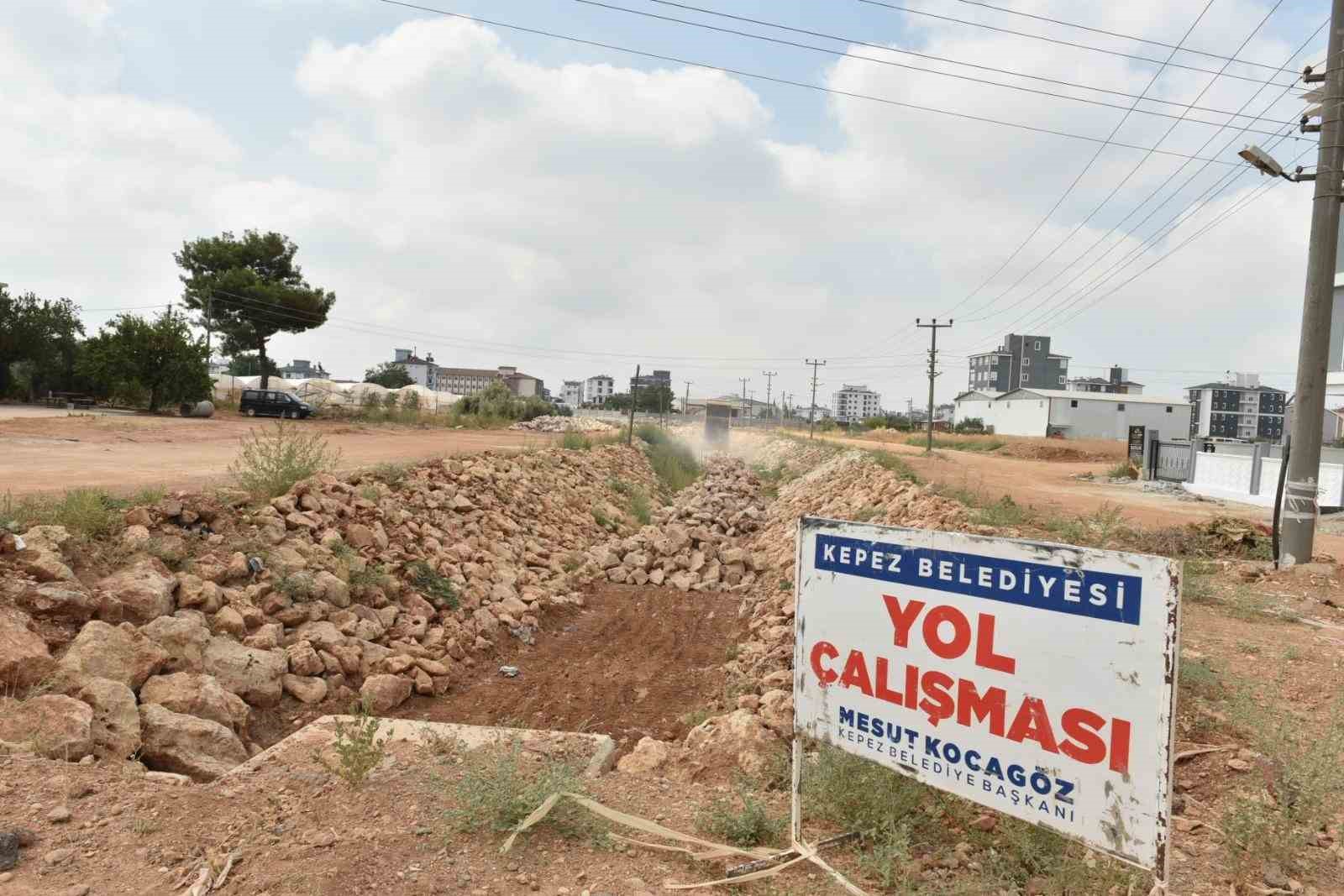 Kepez’in Demirel Mahallesi’nde dere ıslah çalışması yapıldı