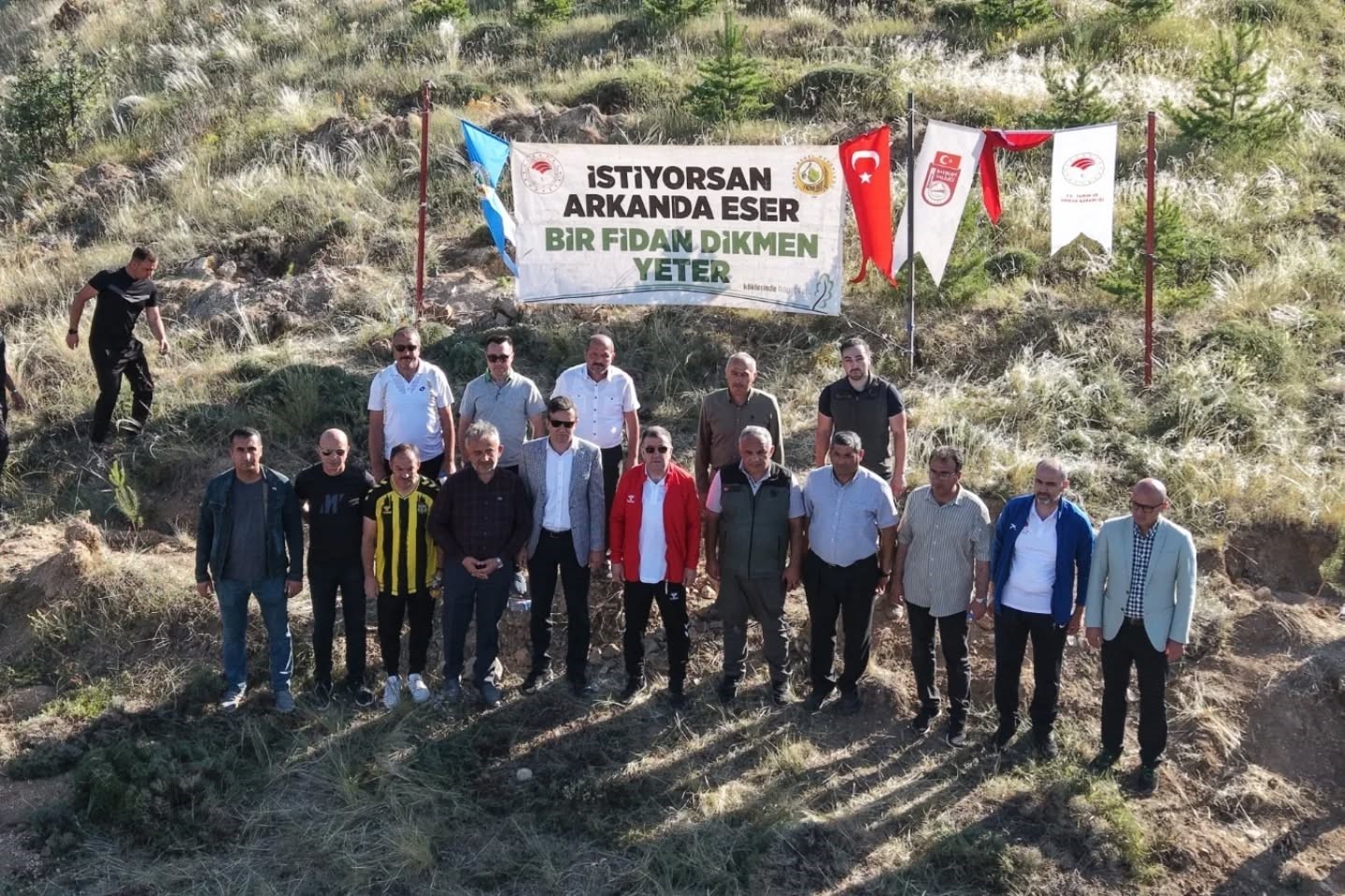 Bayburt’ta 250 fidan toprakla buluşturuldu