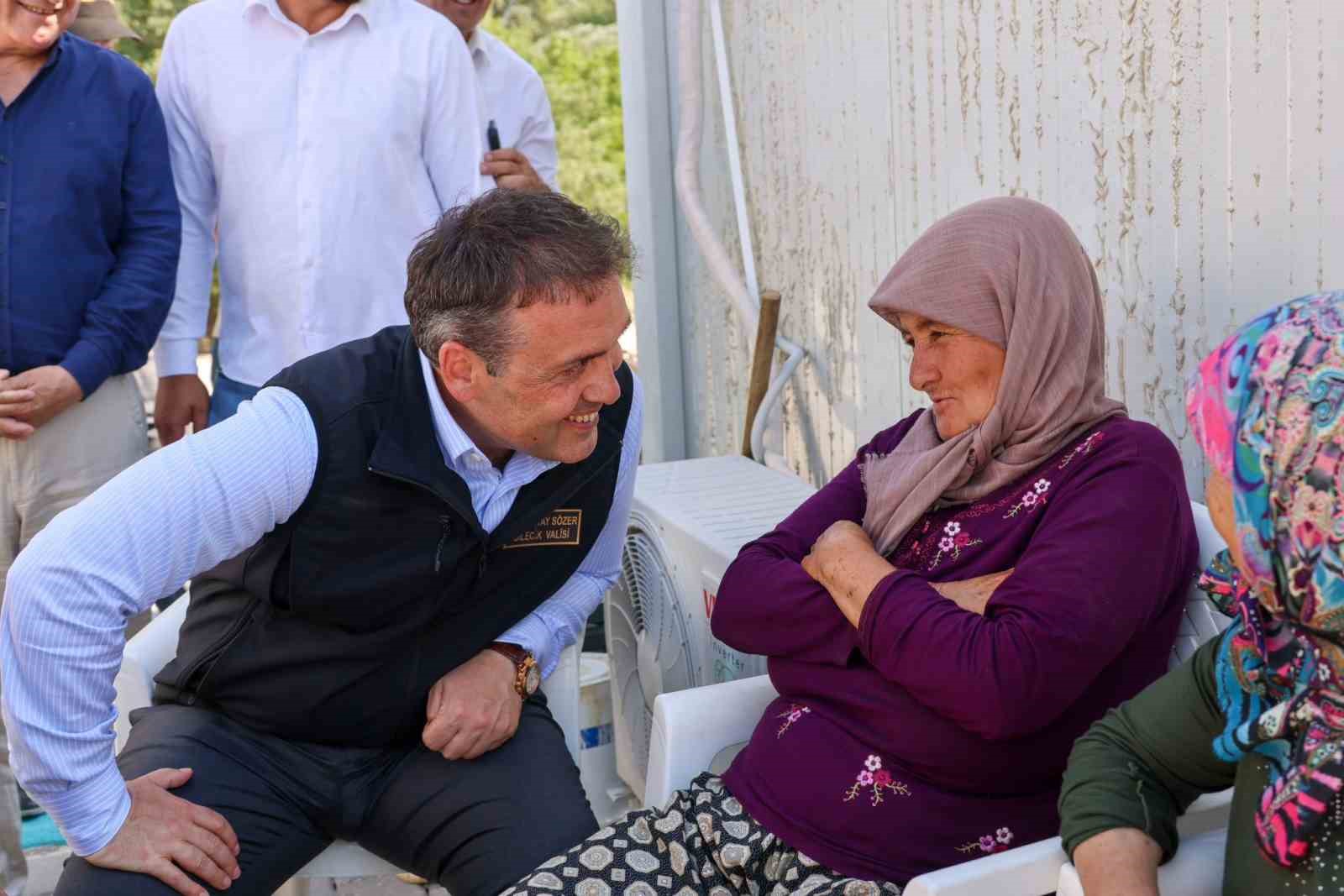 Vali S&ouml;zer&rsquo;den Kaşık&ccedil;ı Mahallesi&rsquo;ne destek ziyareti
