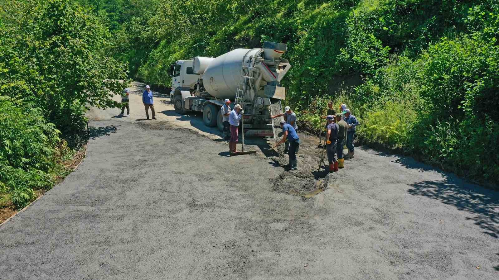 Ordu’da mahalle yolları beton yol konforu ile buluşuyor