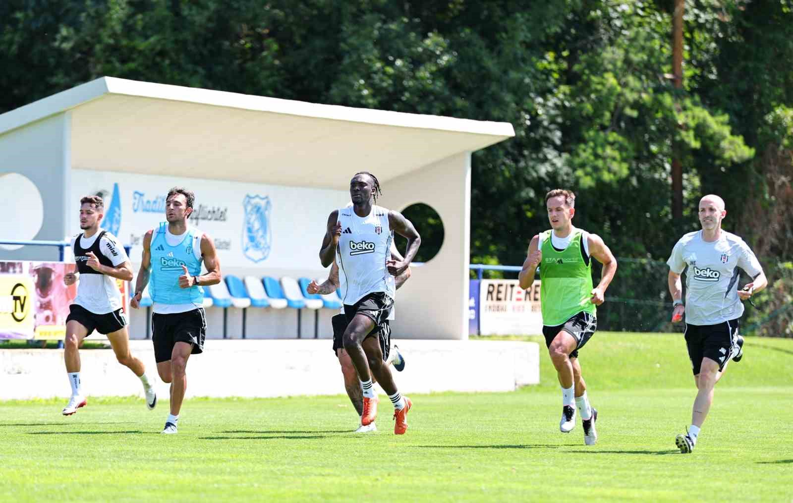 Beşiktaş, yeni sezon hazırlıklarını sürdürdü