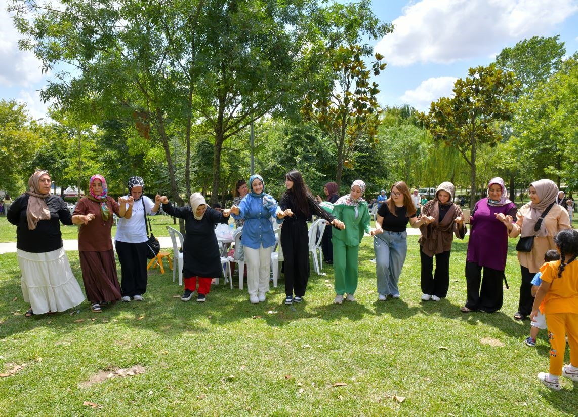 Esenyurt Belediyesi’nden kadınlara ve çocuklara özel piknik etkinliği