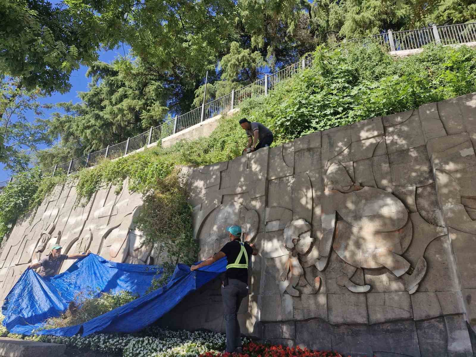 Büyükşehir, Bursalı sanatçı Cemal Nadir’in anısını yaşatıyor