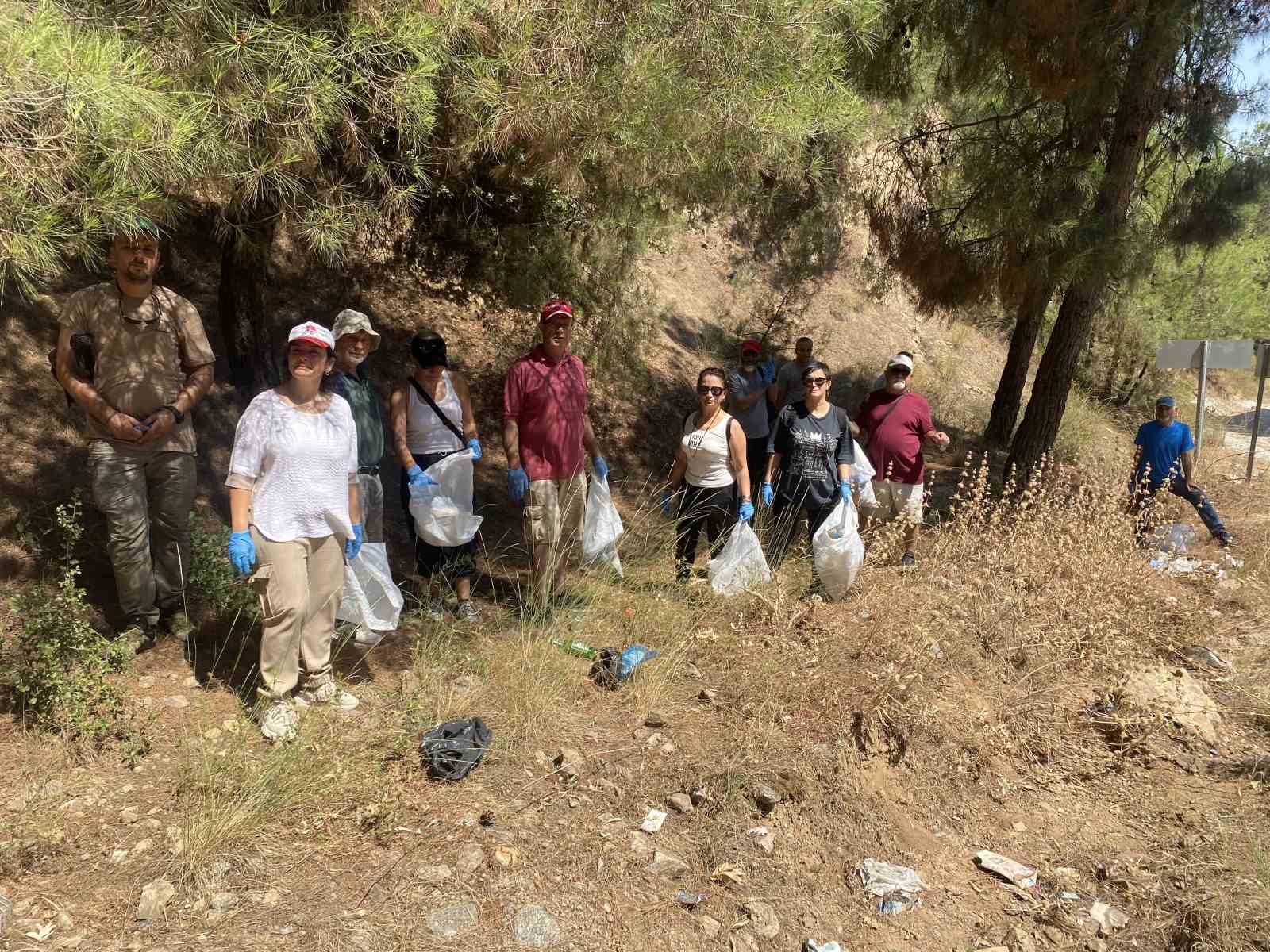 Alaşehir’de temiz bir doğa için el ele verdiler