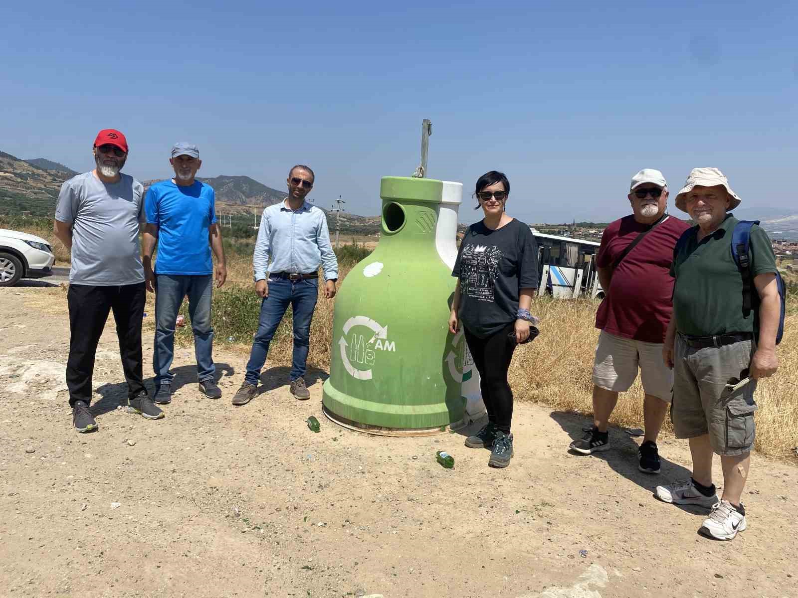 Alaşehir&rsquo;de temiz bir doğa i&ccedil;in el ele verdiler
