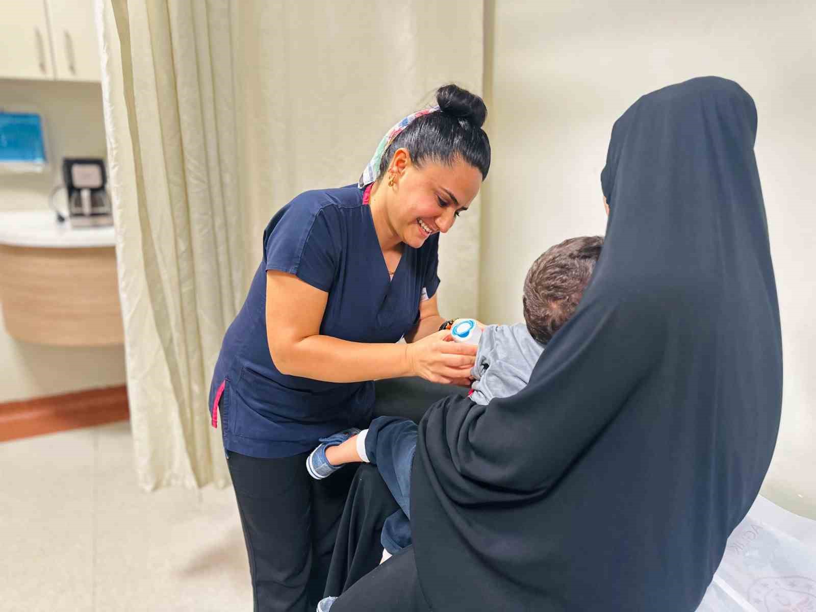 Siirt’te Tip 1 diyabetli çocuklara sensör takılmaya başlandı