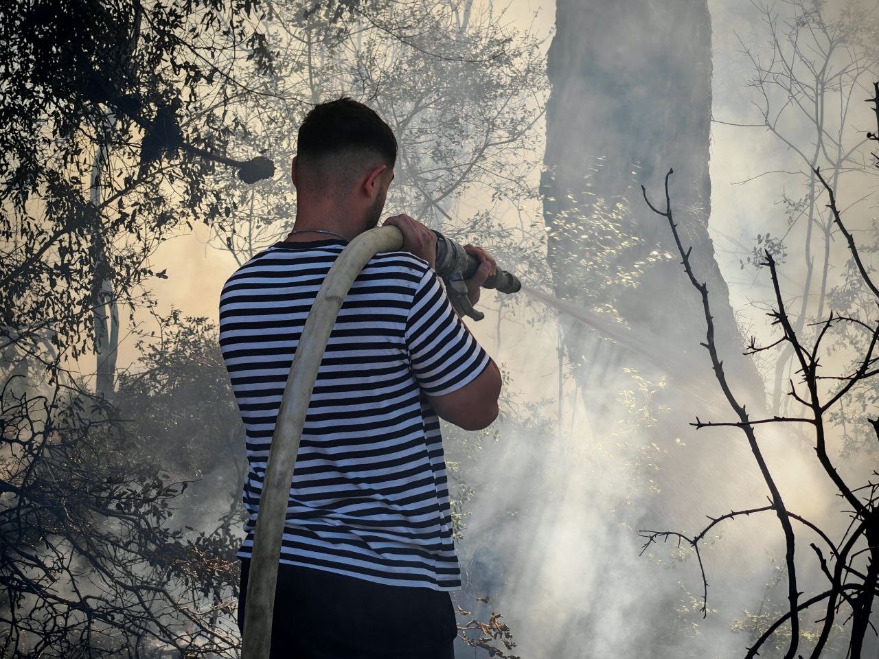 Edirne&rsquo;de orman ve anız yangınına havadan ve karadan m&uuml;dahale s&uuml;r&uuml;yor
