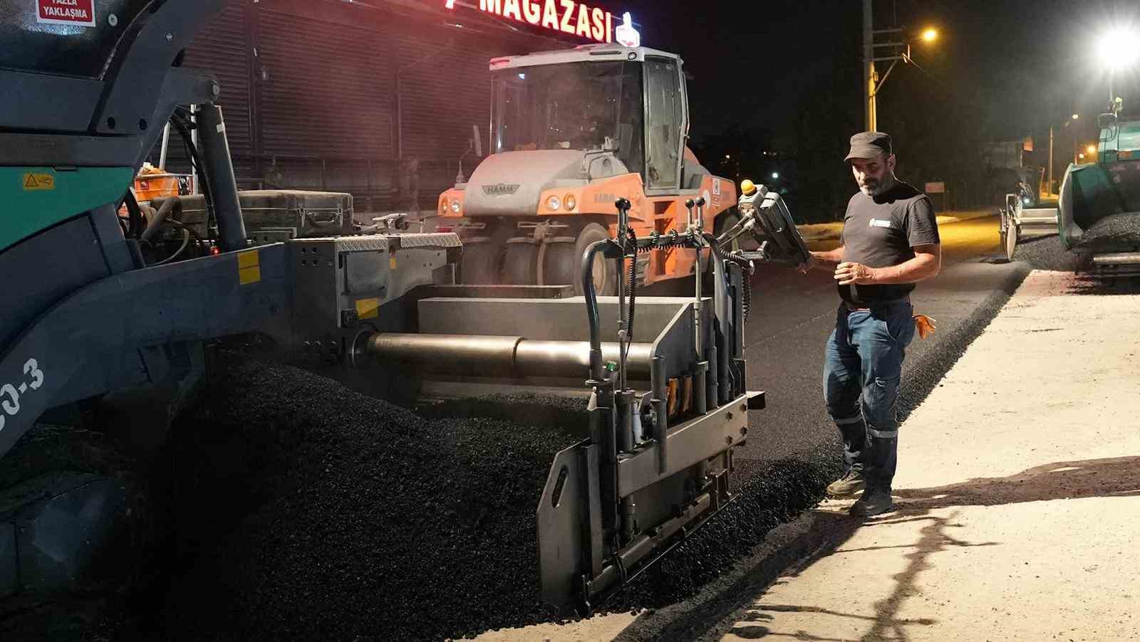 Elazığ Belediye Başkanı Şerifoğulları yol yenileme çalışmalarını yerinde inceledi