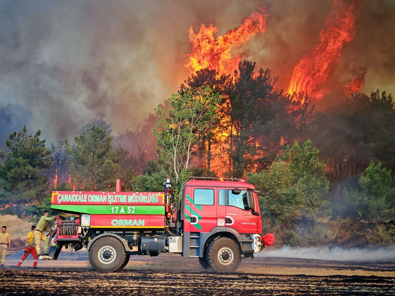 Edirne’de orman ve anız yangınında alevler metrelerce yükseldi