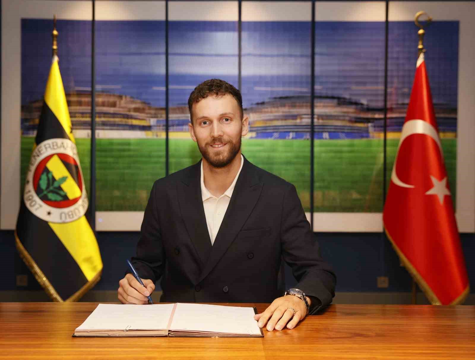 Fenerbahçe, Tarık Çetin’i renklerine bağladı
